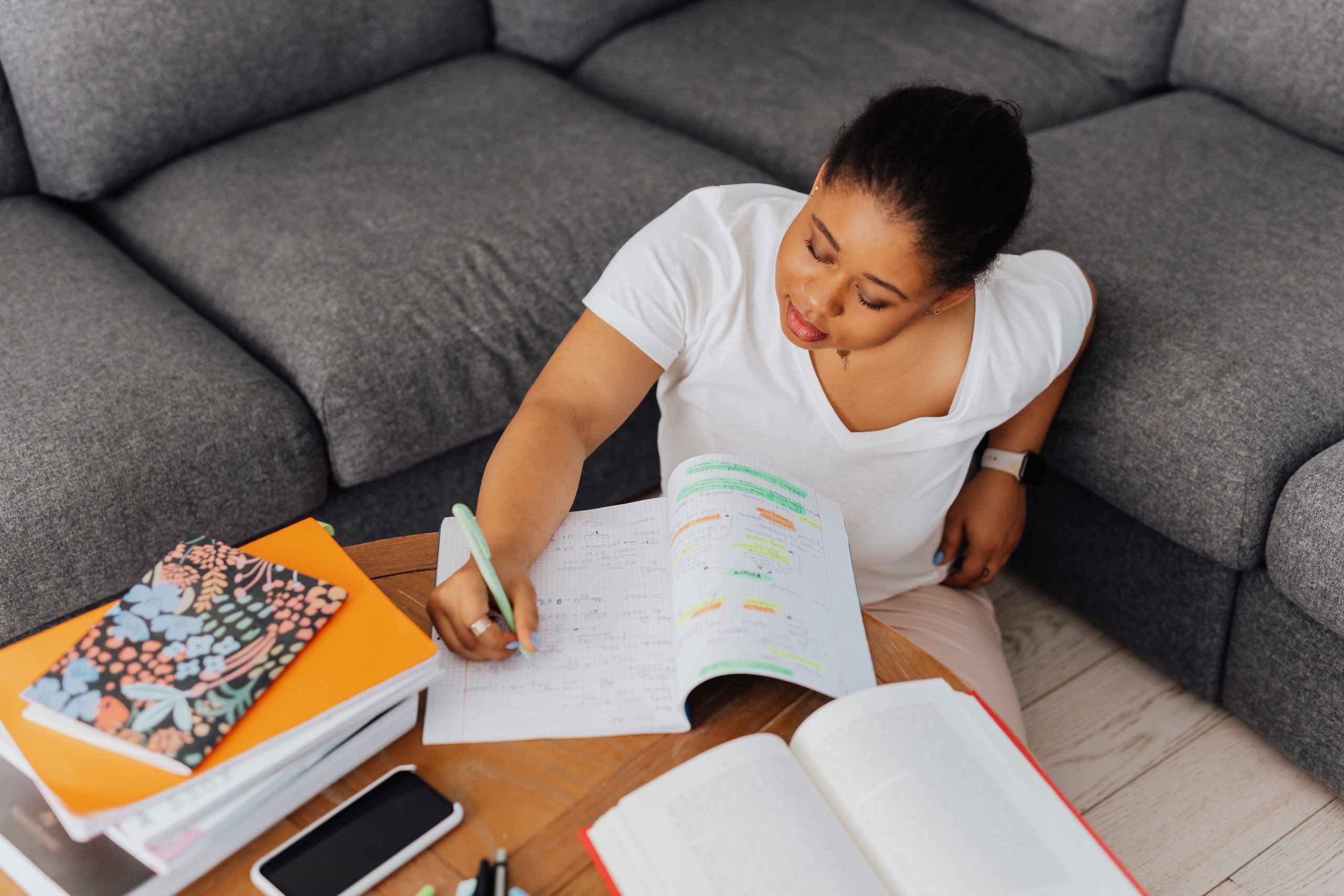 Apprenti vivant chez ses parents et prime d'activité