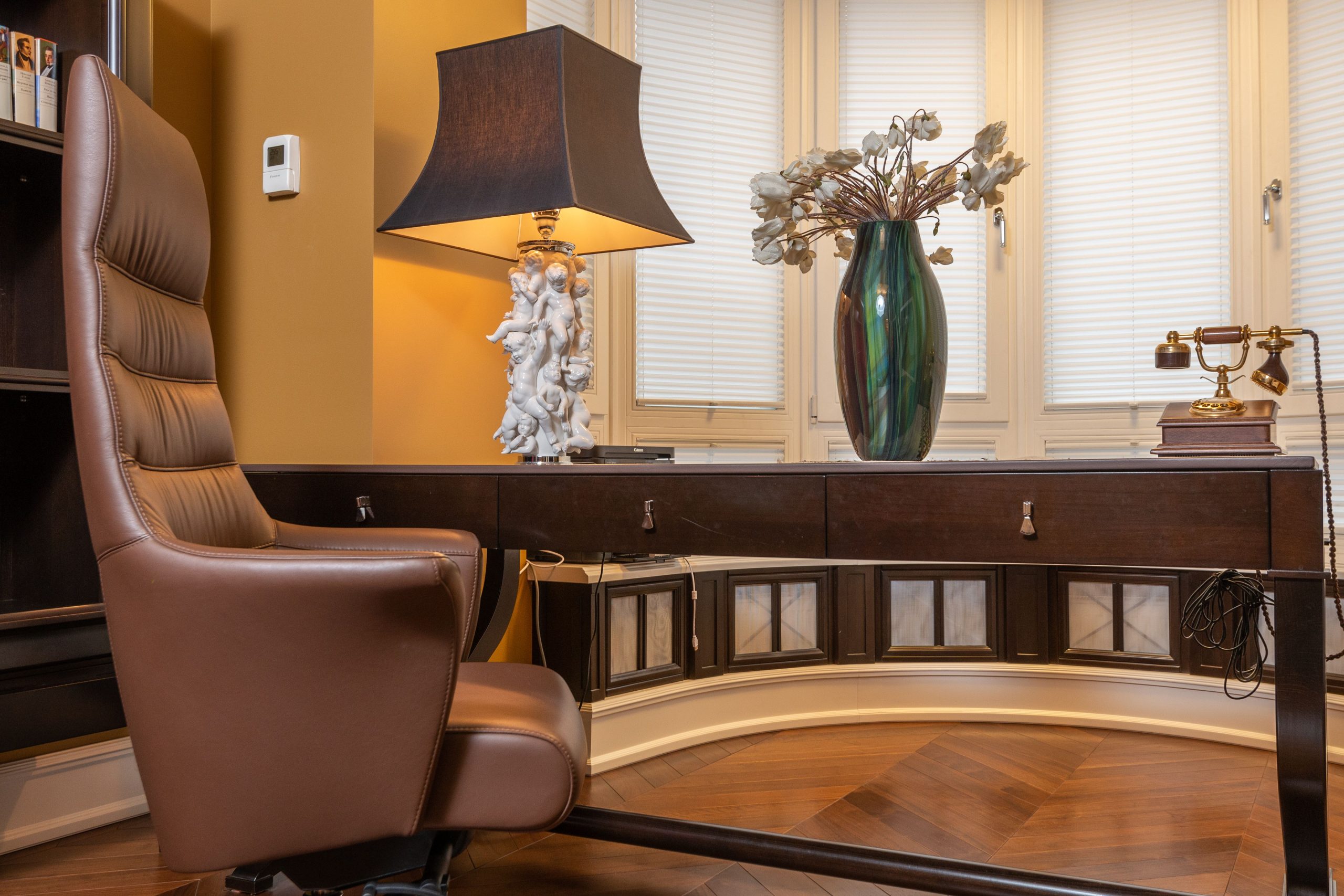 Bureau haut de gamme décoration sophistiquée et élégante