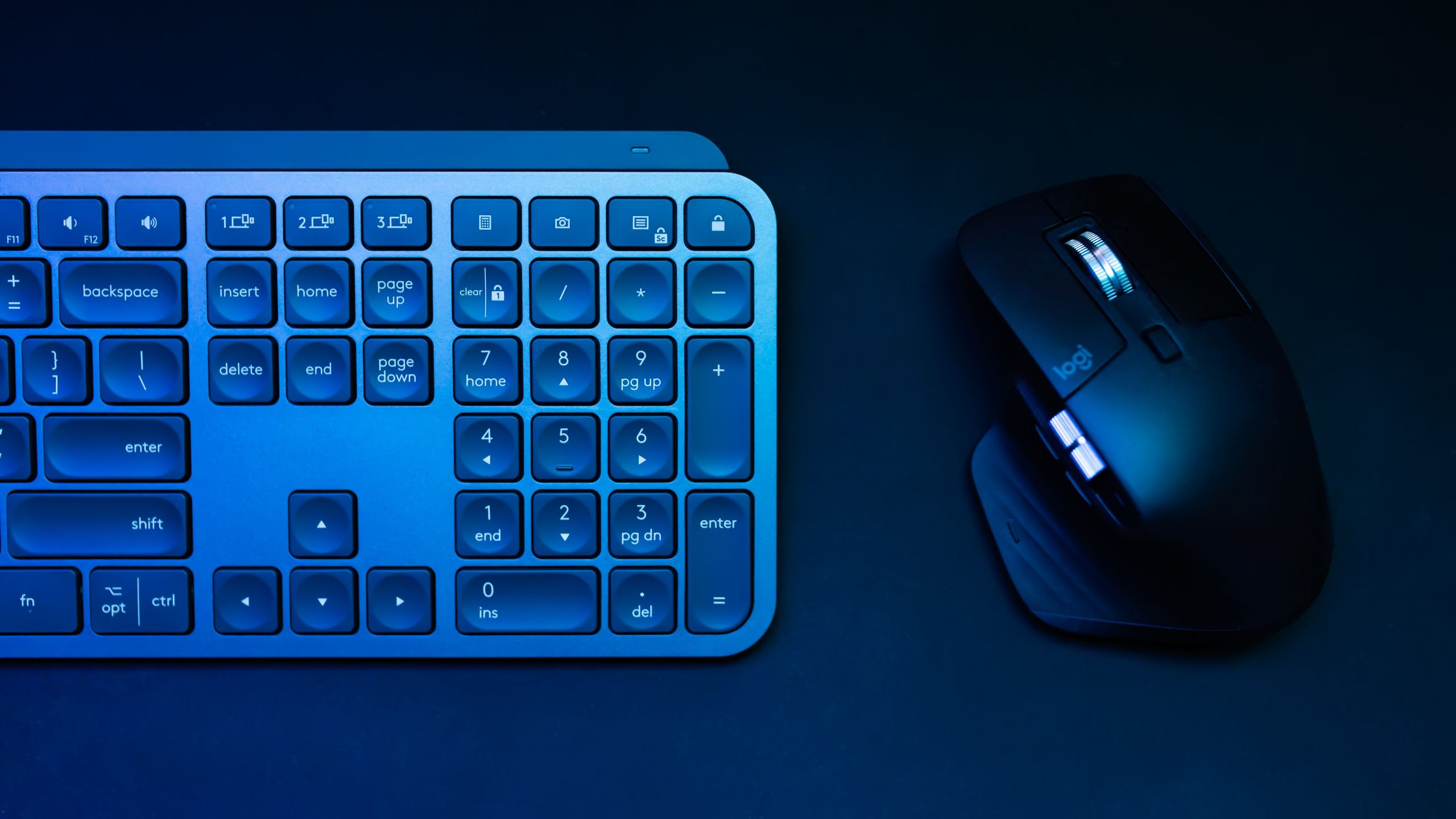 Clavier sans fil bleu avec souris sans fil